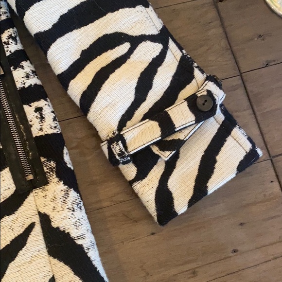 Blumarine Coat - Picture 6 of 15